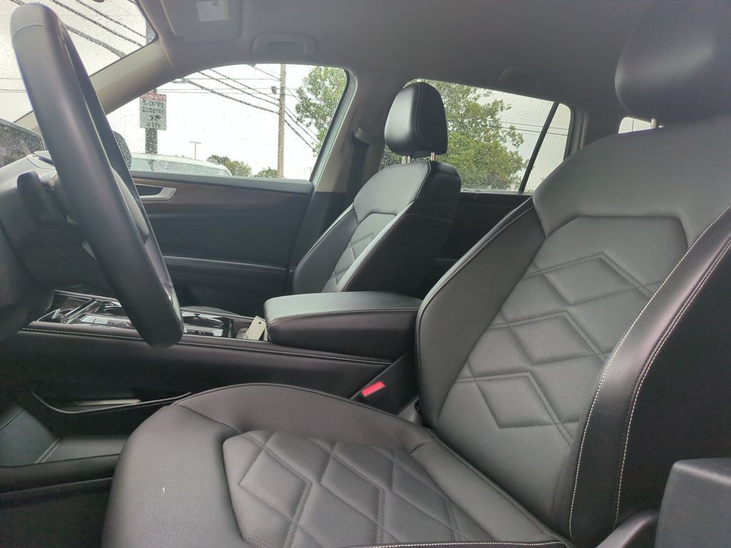 2024 Volkswagen Atlas SE Technology photo 13