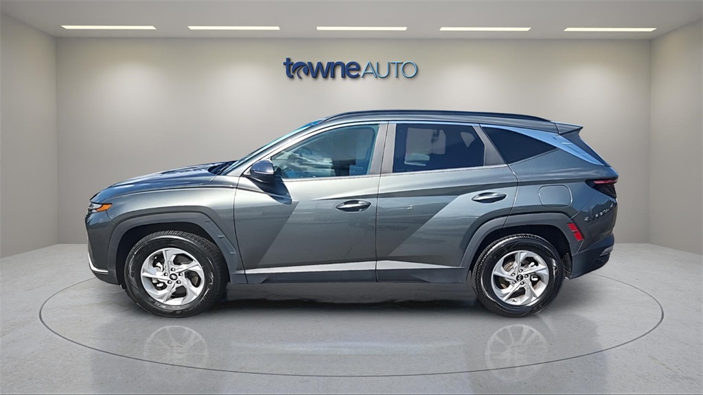 2022 Hyundai Tucson SEL photo 2