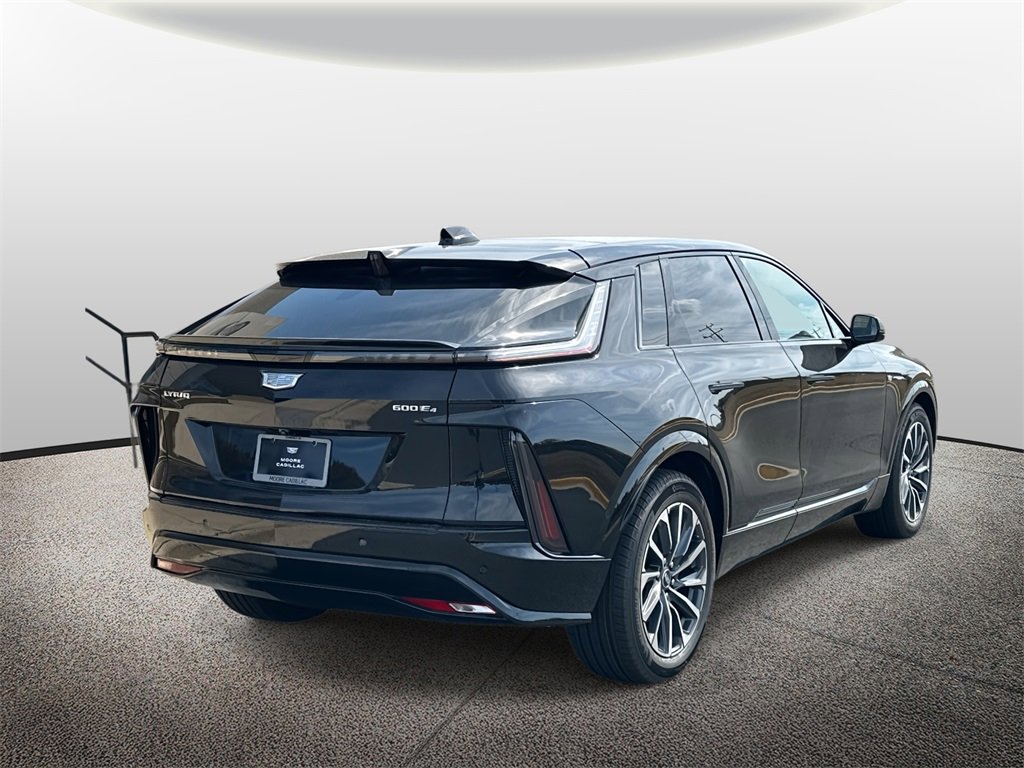 2026 Cadillac Lyriq Sport photo 2