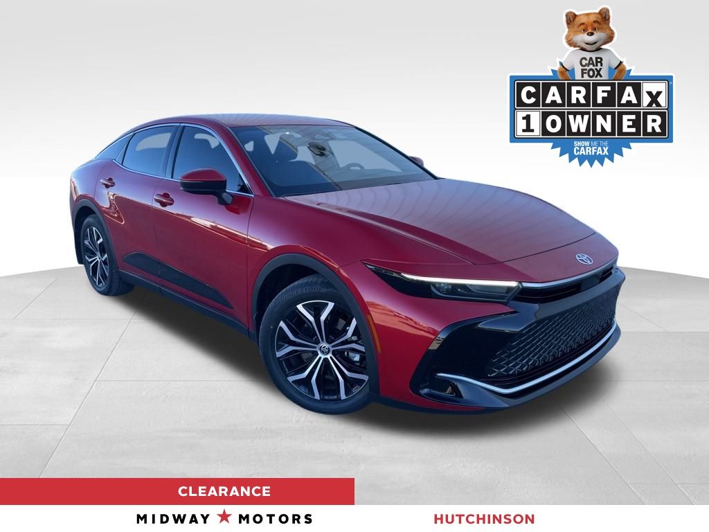 2025 Toyota Crown XLE's photo