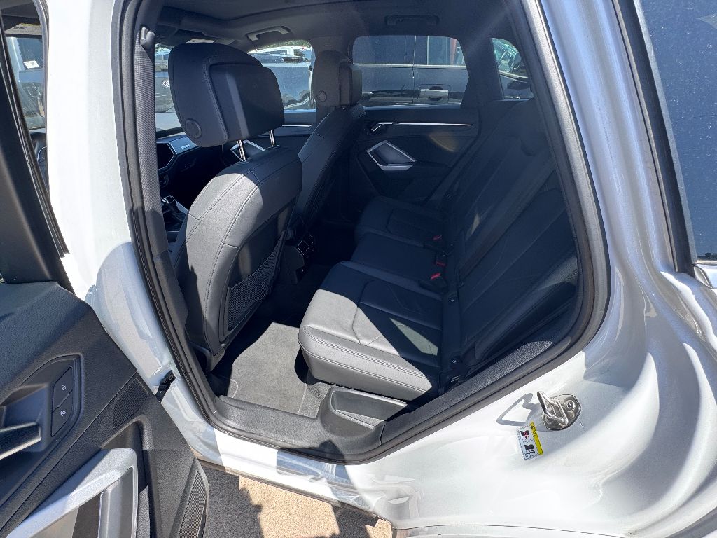 2024 Audi Q3 S line Premium photo 12