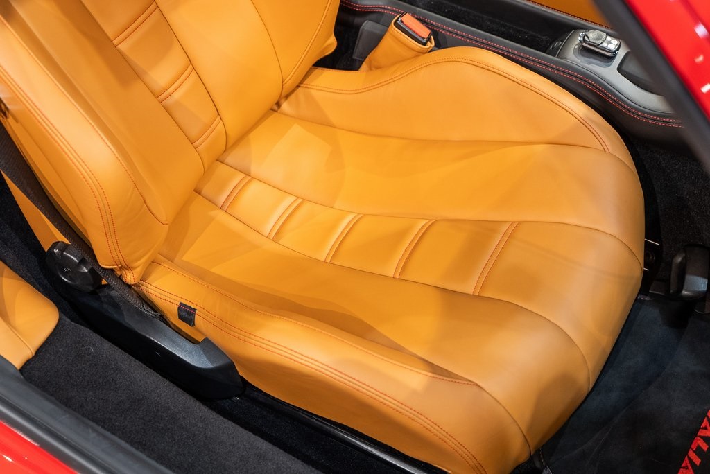 2015 Ferrari 458 Italia Base photo 31