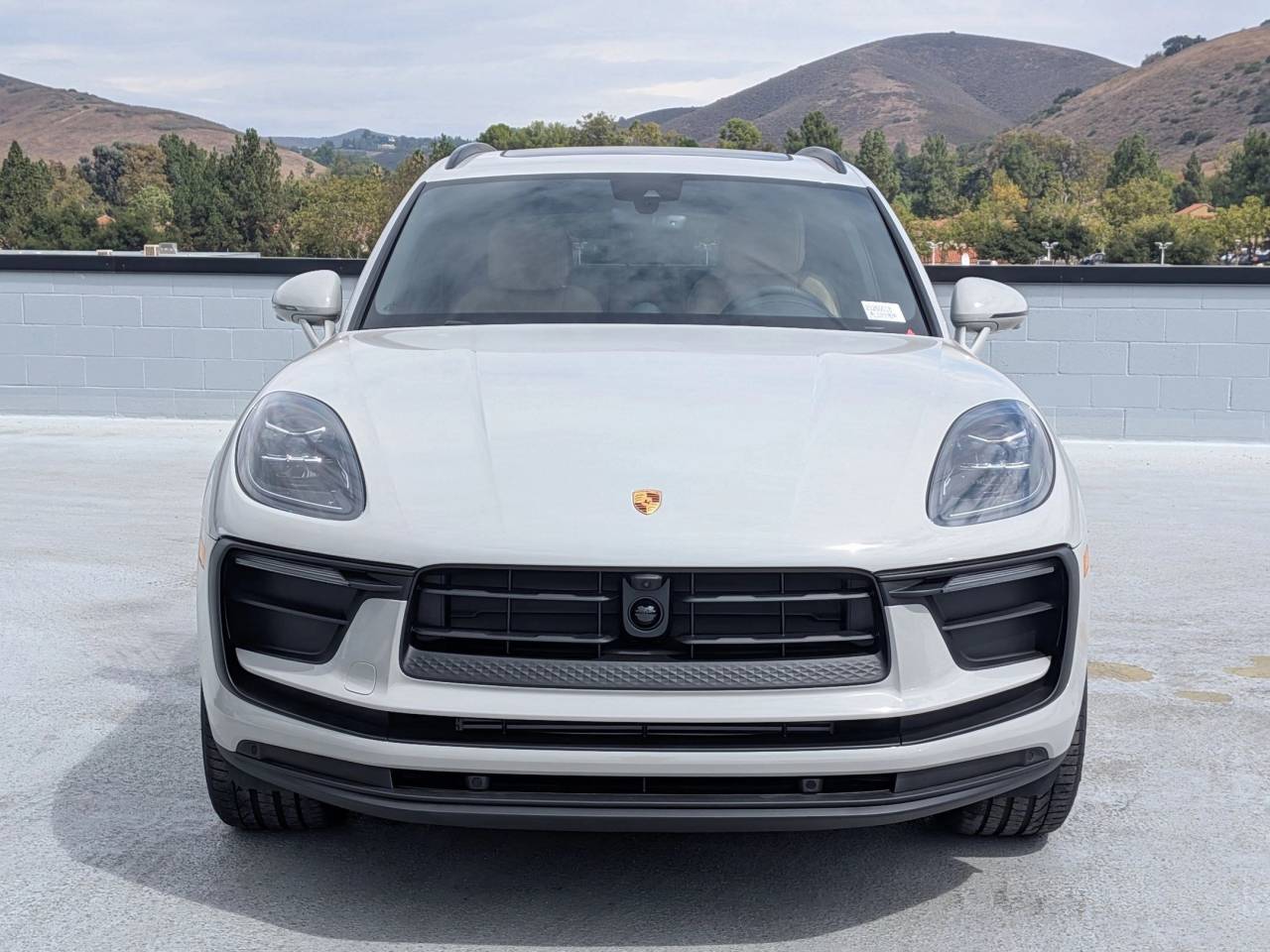 2026 Porsche Macan T photo 6