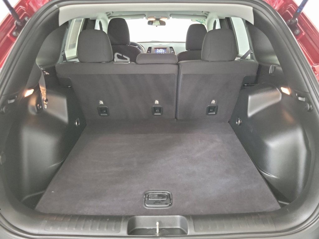2019 Jeep Cherokee Latitude photo 15