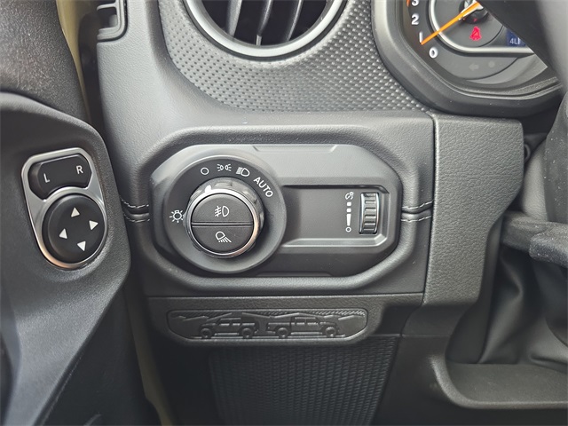 2025 Jeep Gladiator Mojave photo 20