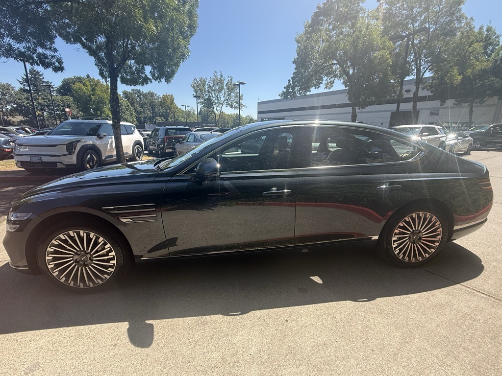 2024 Genesis Electrified G80 Advanced Prestige photo 2