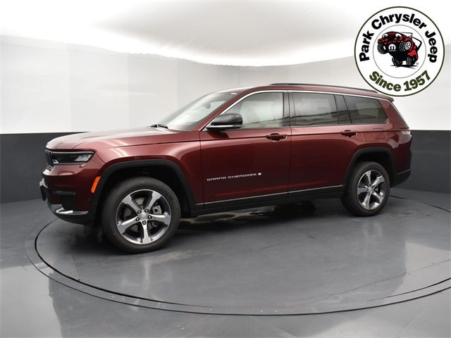 2025 Jeep Grand Cherokee Limited photo 2