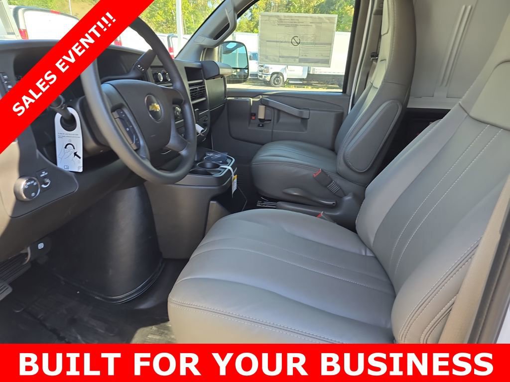 2025 Chevrolet Express 2500 Work Van Cargo photo 2