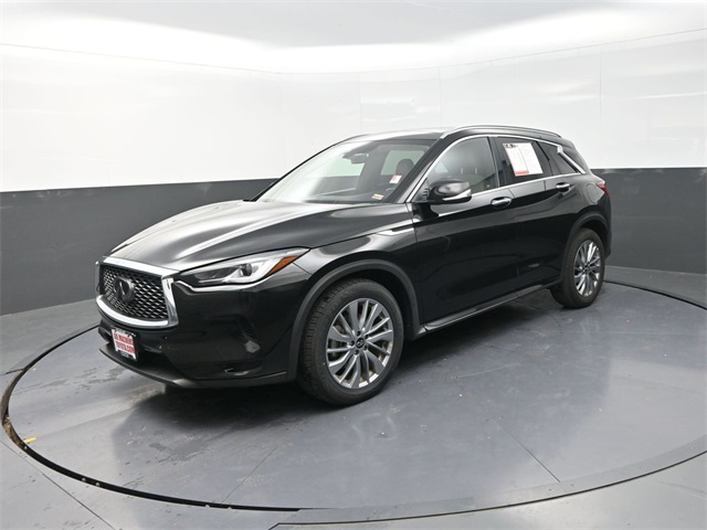 2024 Infiniti QX50 Luxe photo 3