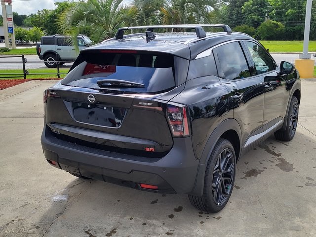 2025 Nissan Kicks SR photo 2