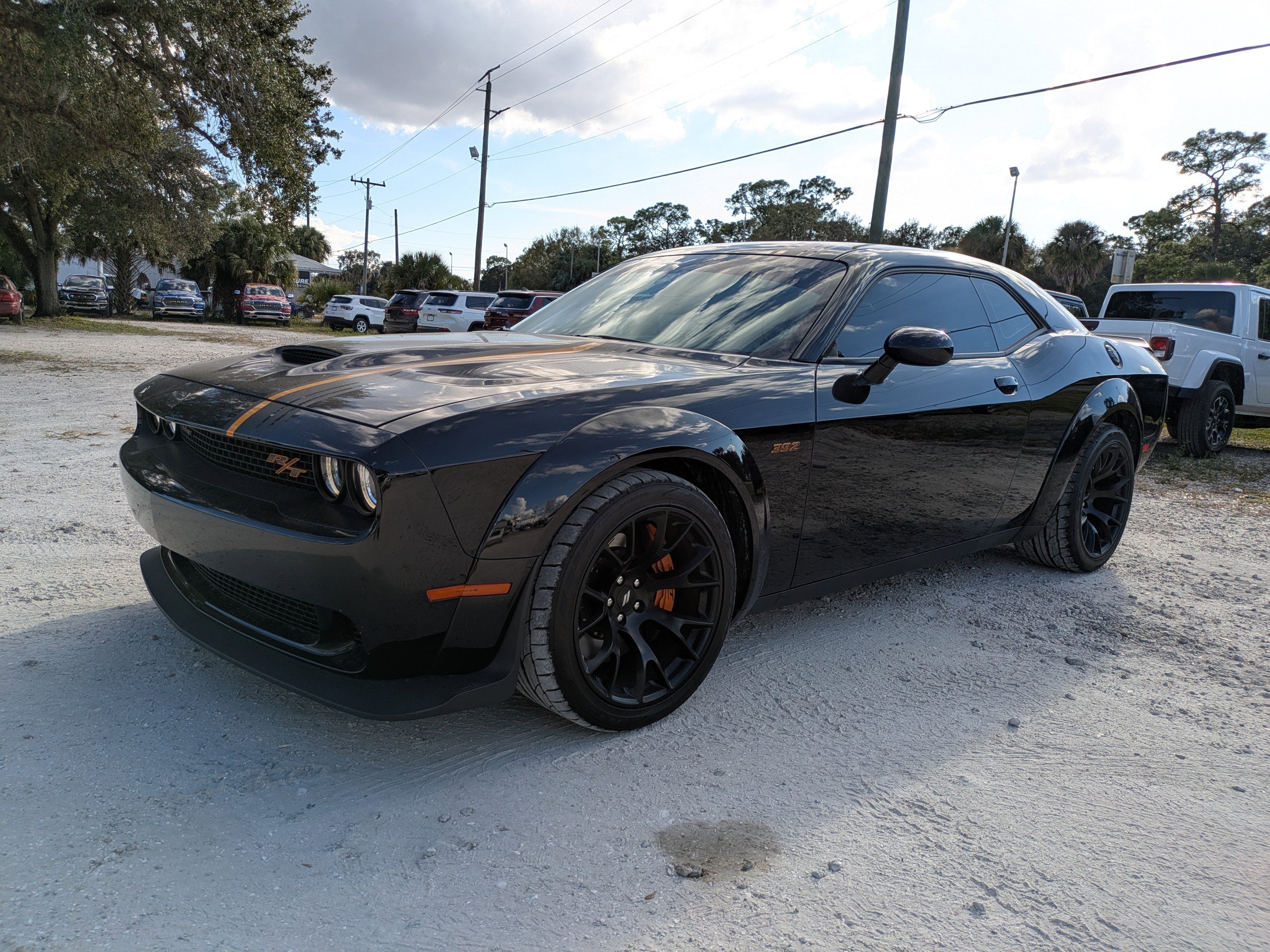 2022 Dodge Challenger R/T Scat Pack Widebody photo 3