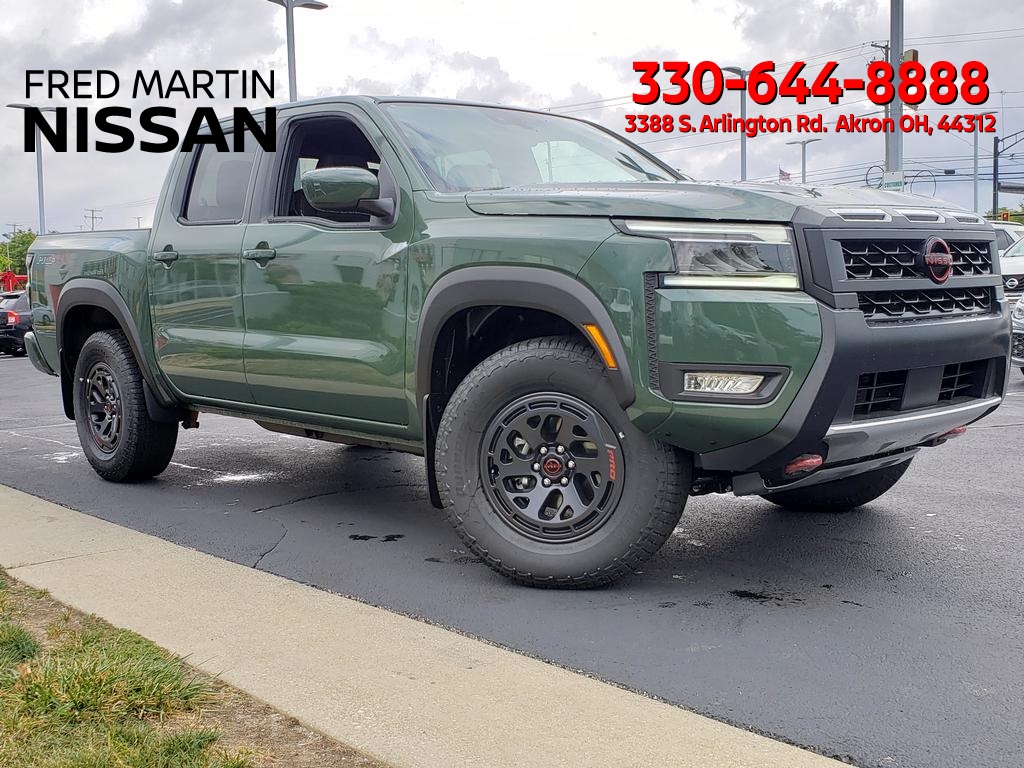 2025 Nissan Frontier PRO-4X's photo