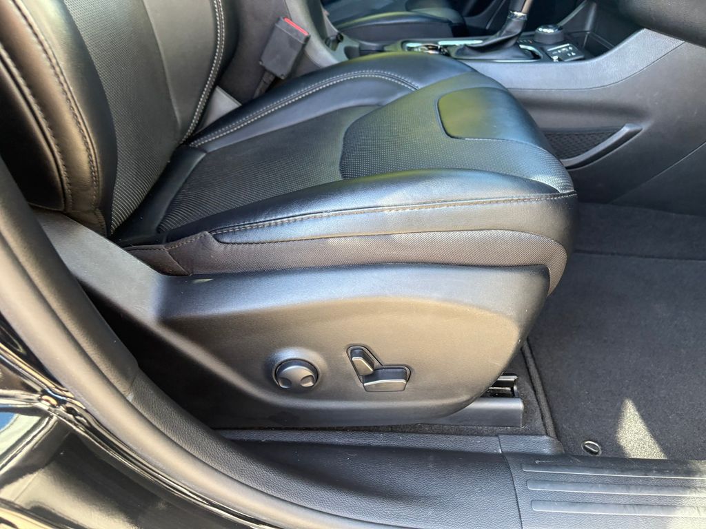2022 Jeep Cherokee Limited photo 23