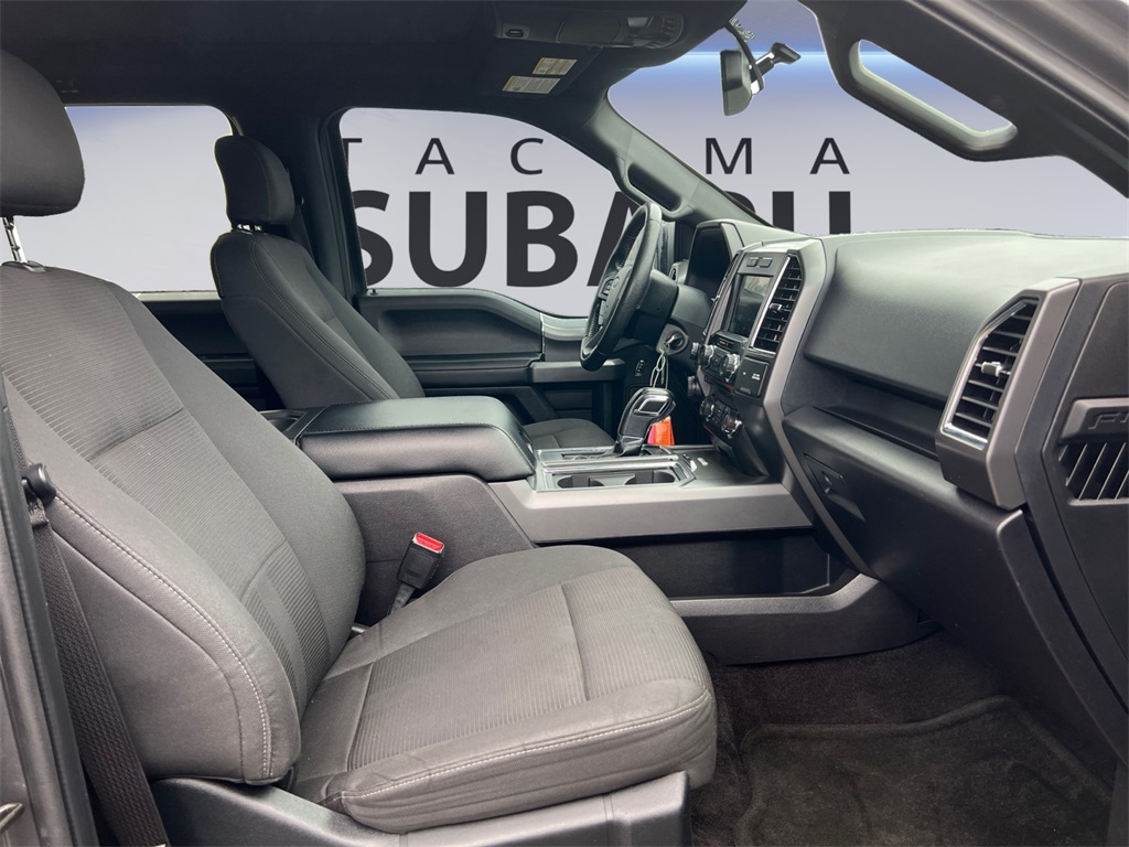 2016 Ford F-150 photo 17