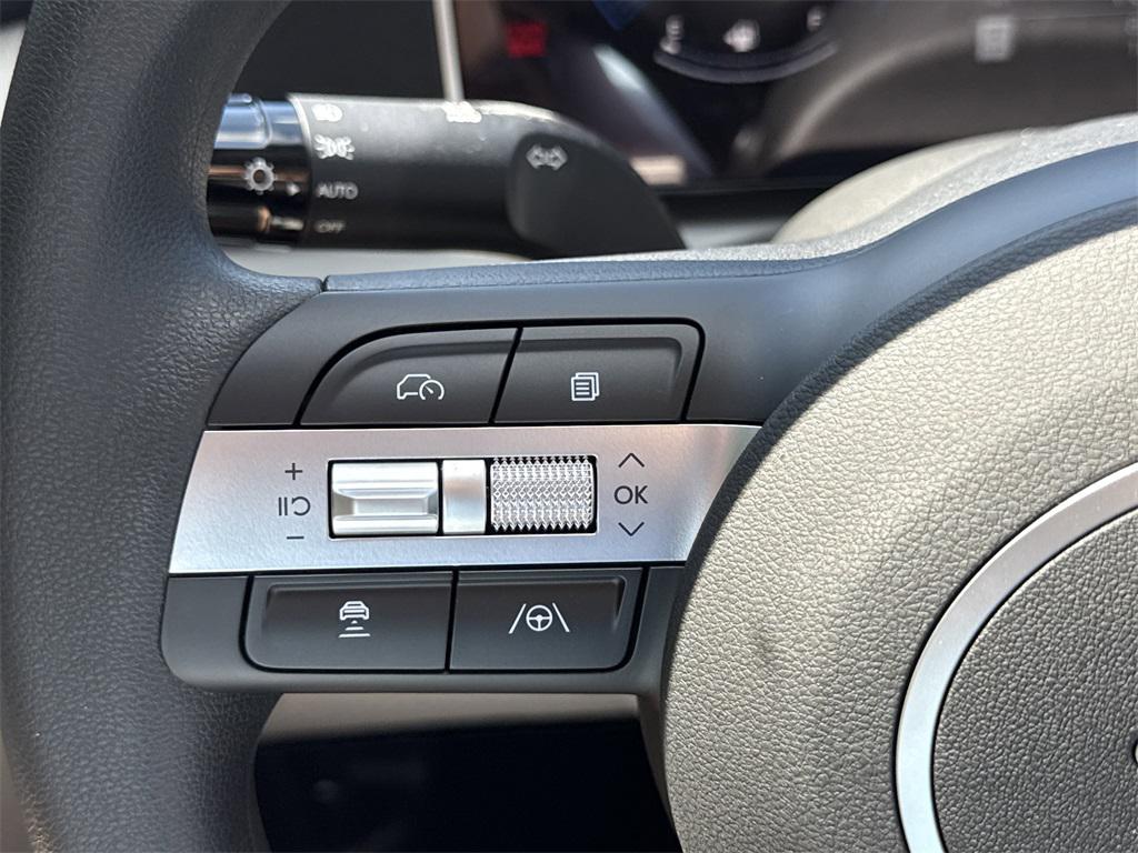 2026 Hyundai Tucson SEL photo 16