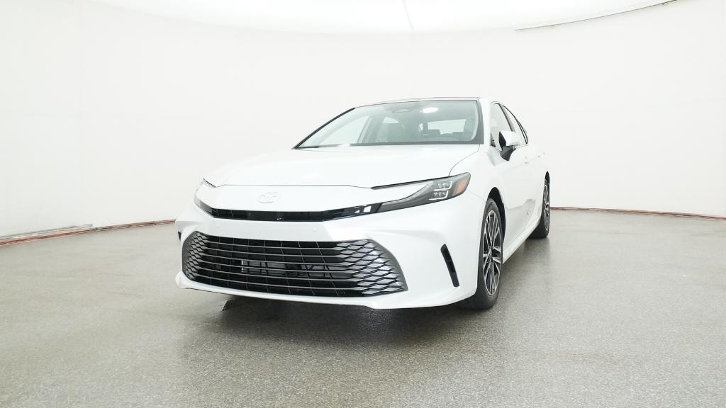 2025 Toyota Camry XLE photo 4