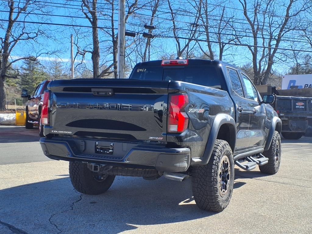2025 Chevrolet Colorado ZR2 photo 3
