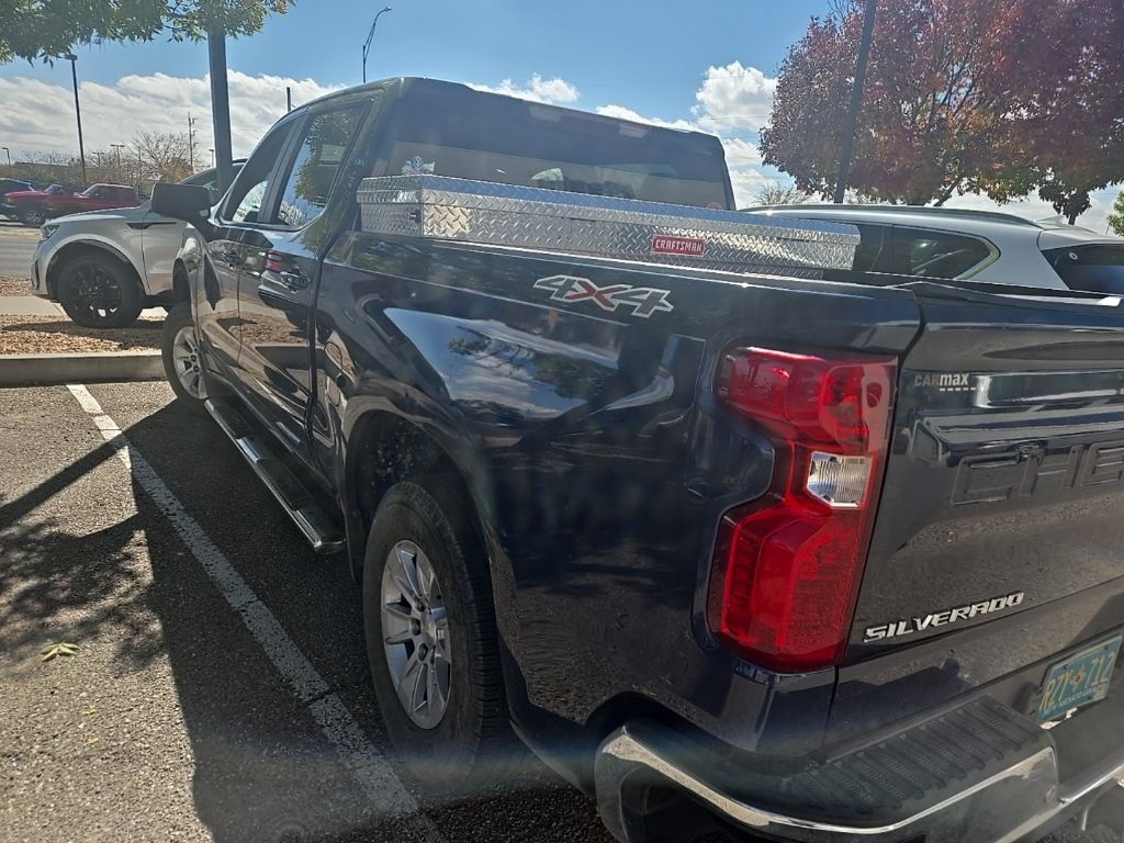 2019 Chevrolet Silverado 1500 LT photo 4