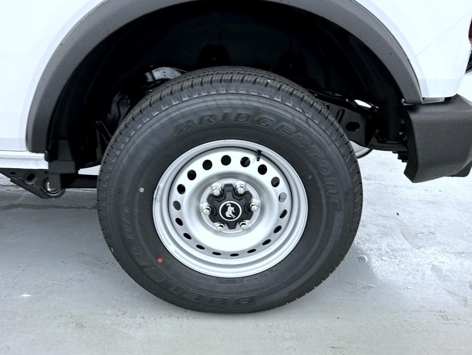 2025 Ford Bronco Base photo 21