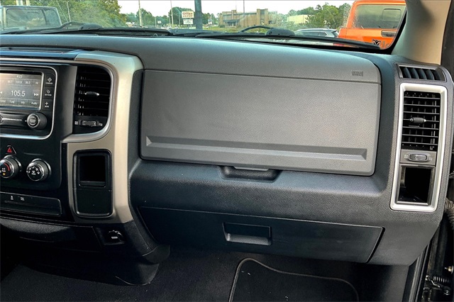 2015 Ram 1500 SLT photo 23