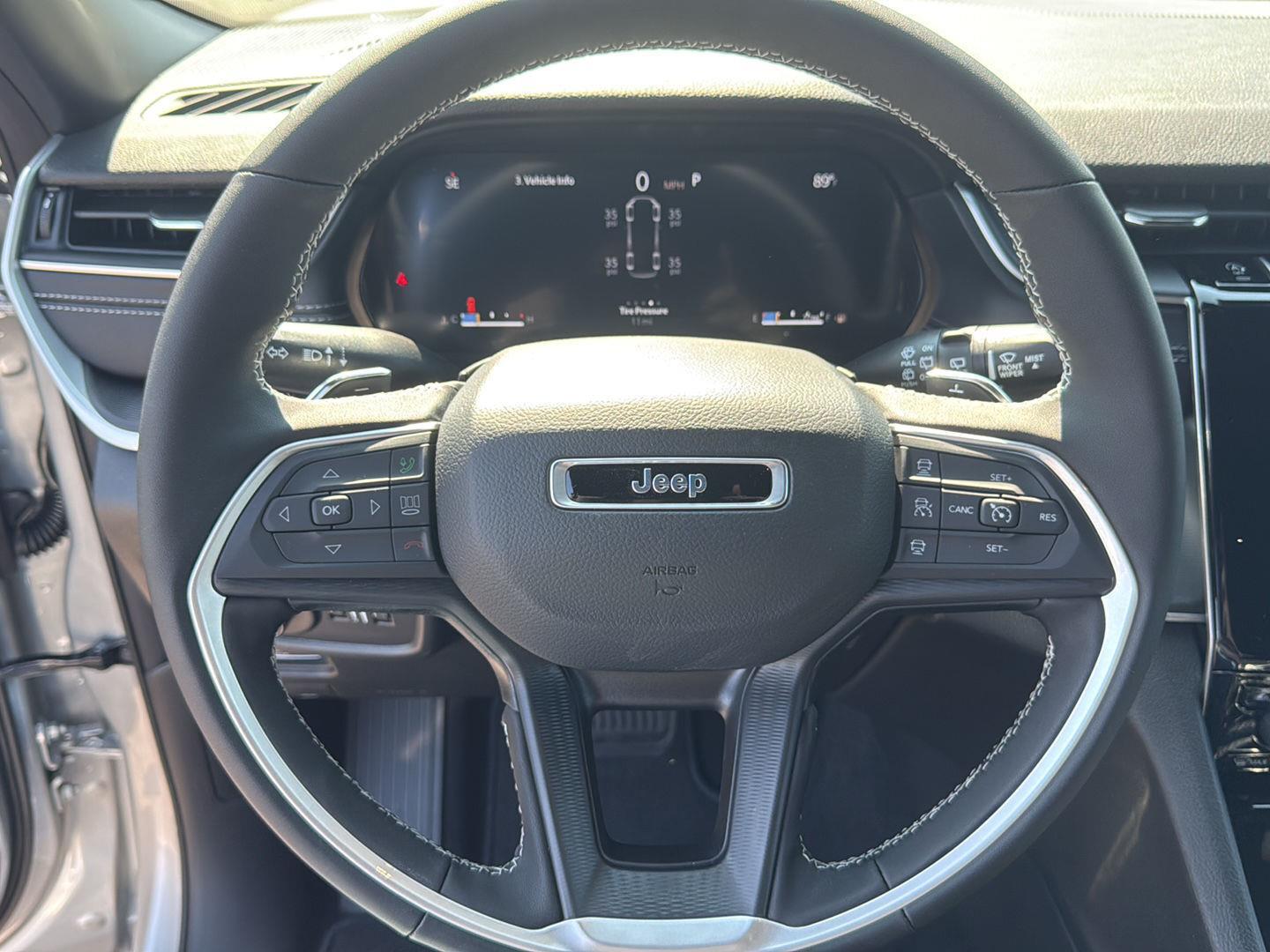 2025 Jeep Grand Cherokee Altitude X photo 17