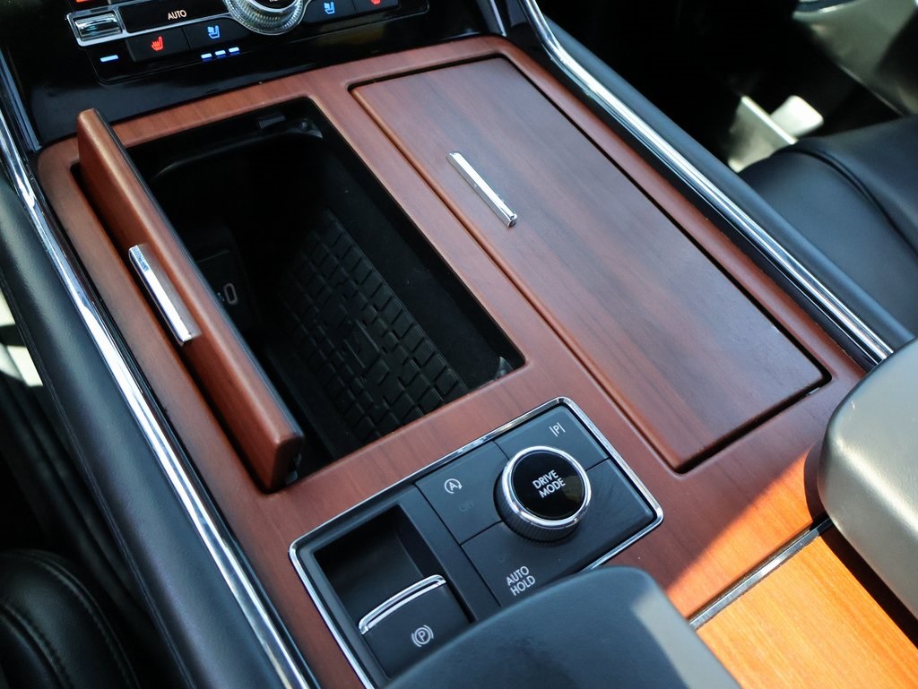 2024 Lincoln Navigator L Standard photo 39