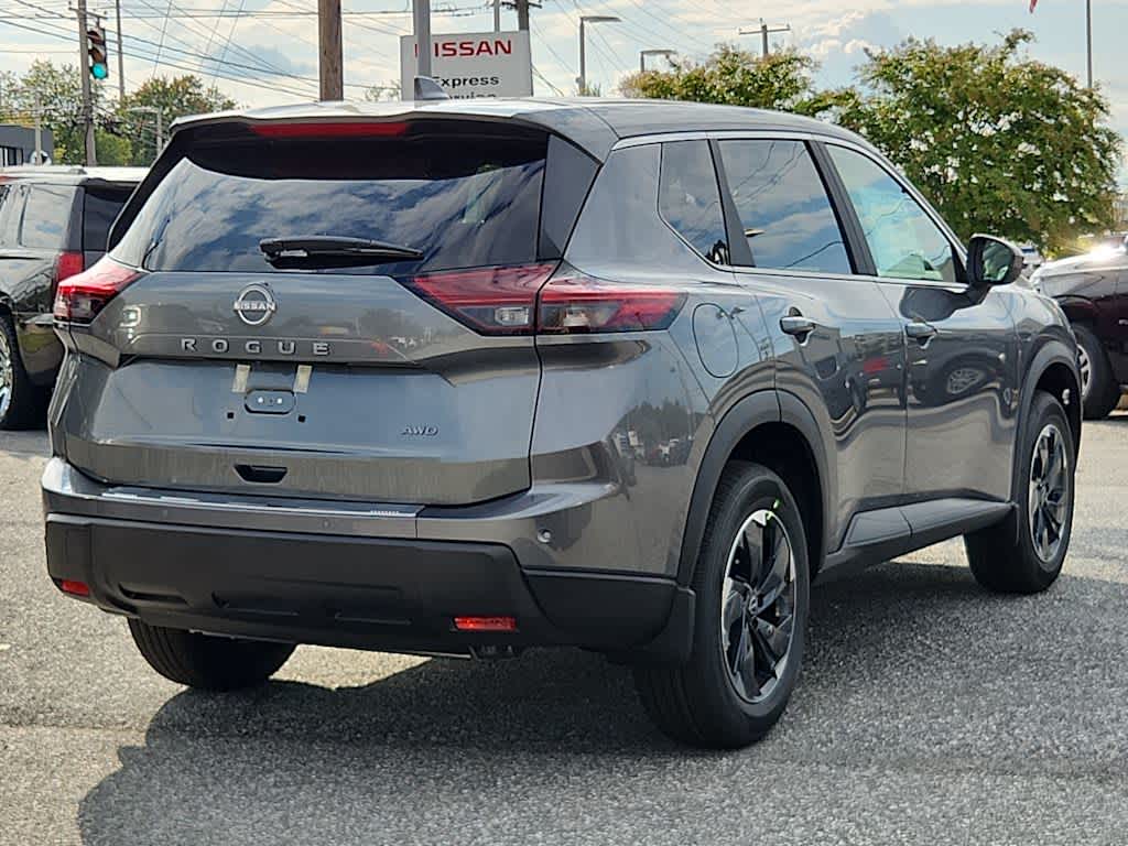 2026 Nissan Rogue SV AWD photo 3