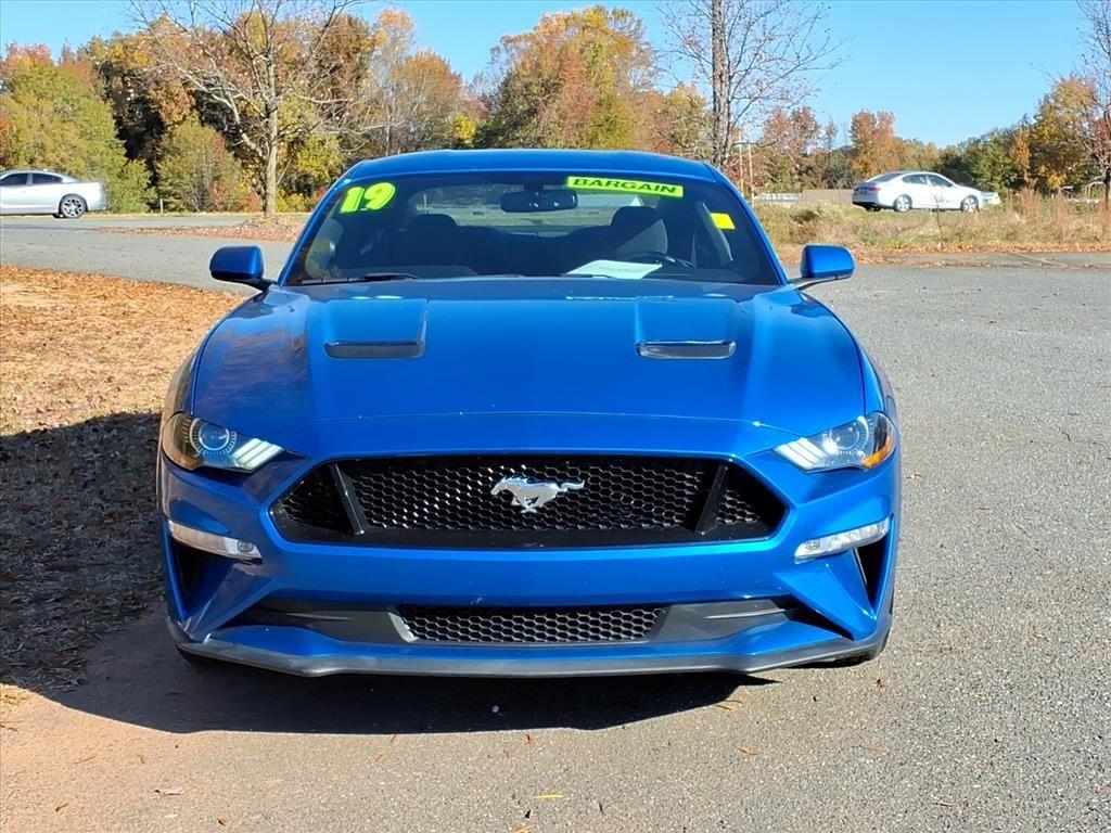 2019 Ford Mustang GT photo 2