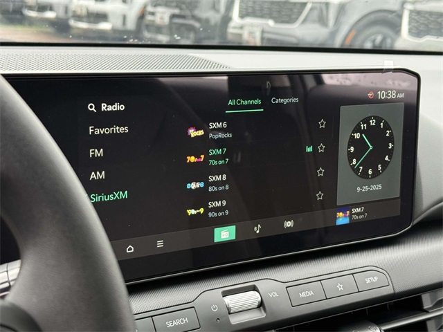 2025 Kia K4 LXS photo 3