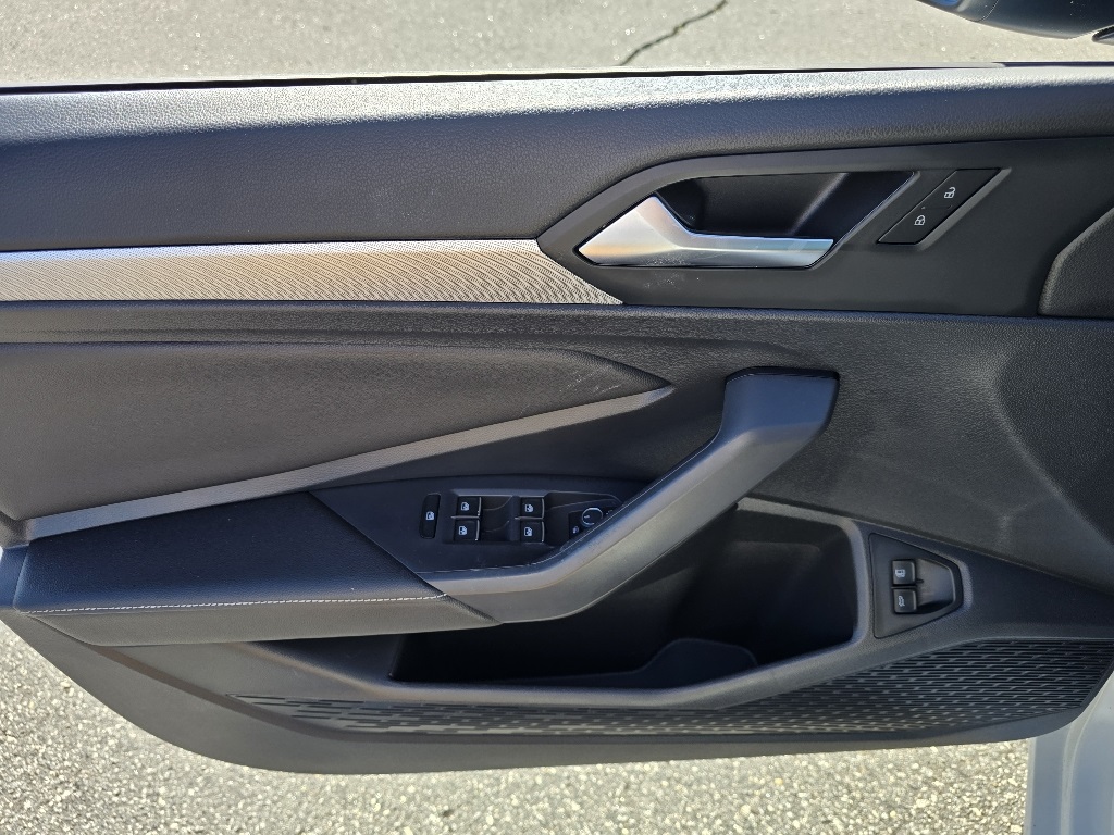 2022 Volkswagen Jetta 1.5T Sport photo 8