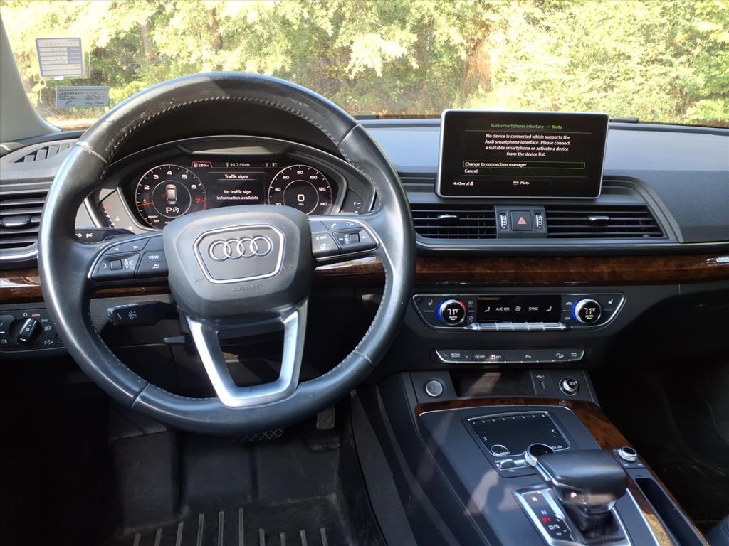 2018 Audi Q5 2.0T Premium Plus photo 11