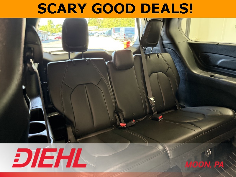 2018 Chrysler Pacifica Touring L photo 12