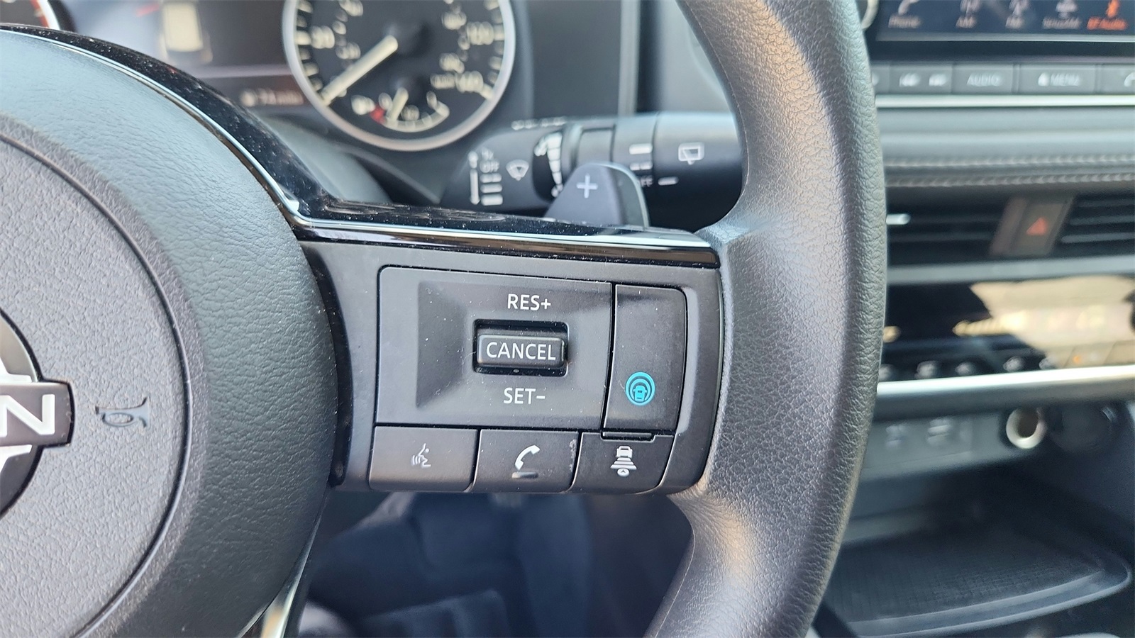 2023 Nissan Rogue SV photo 26