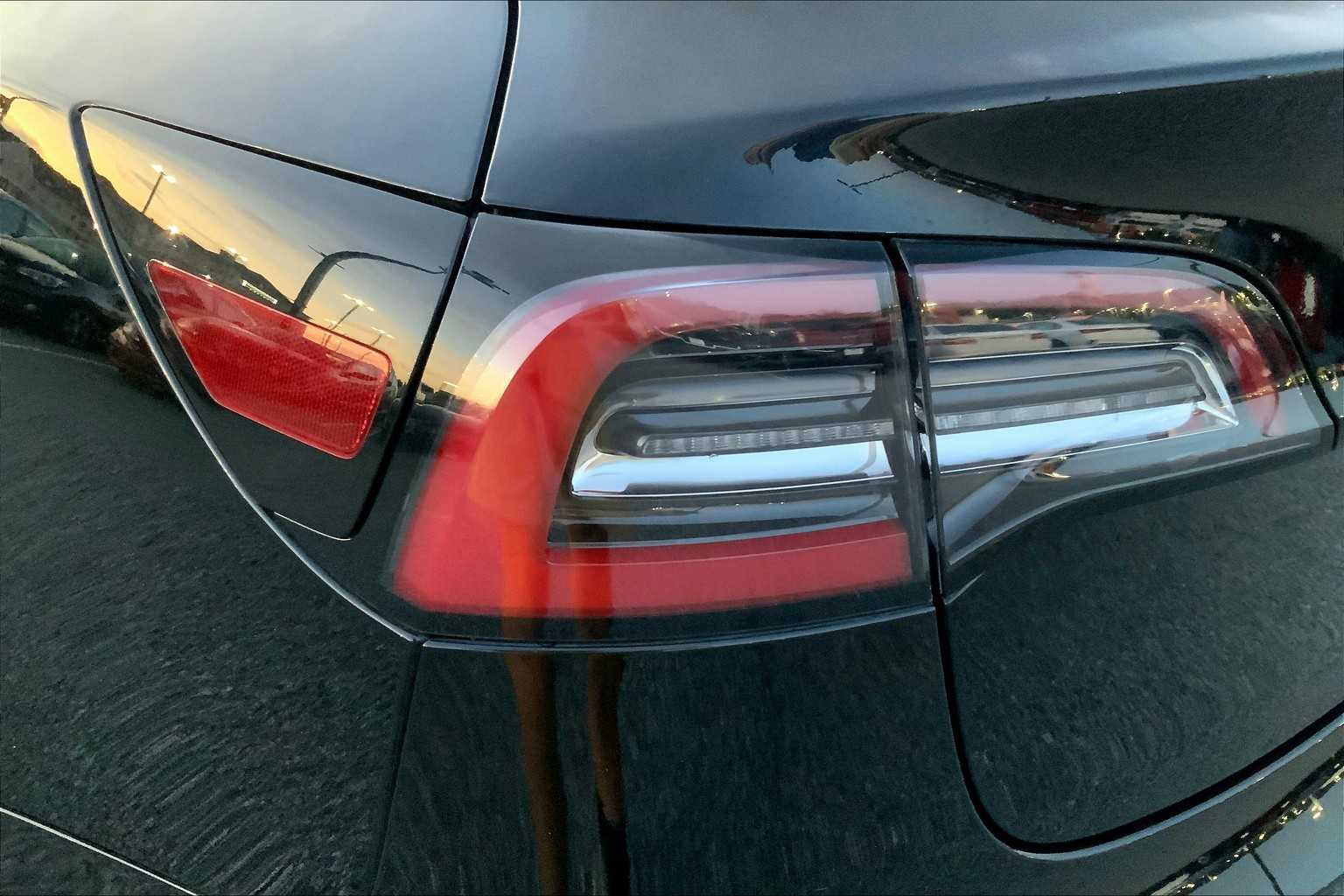 2023 Tesla Model 3 photo 24
