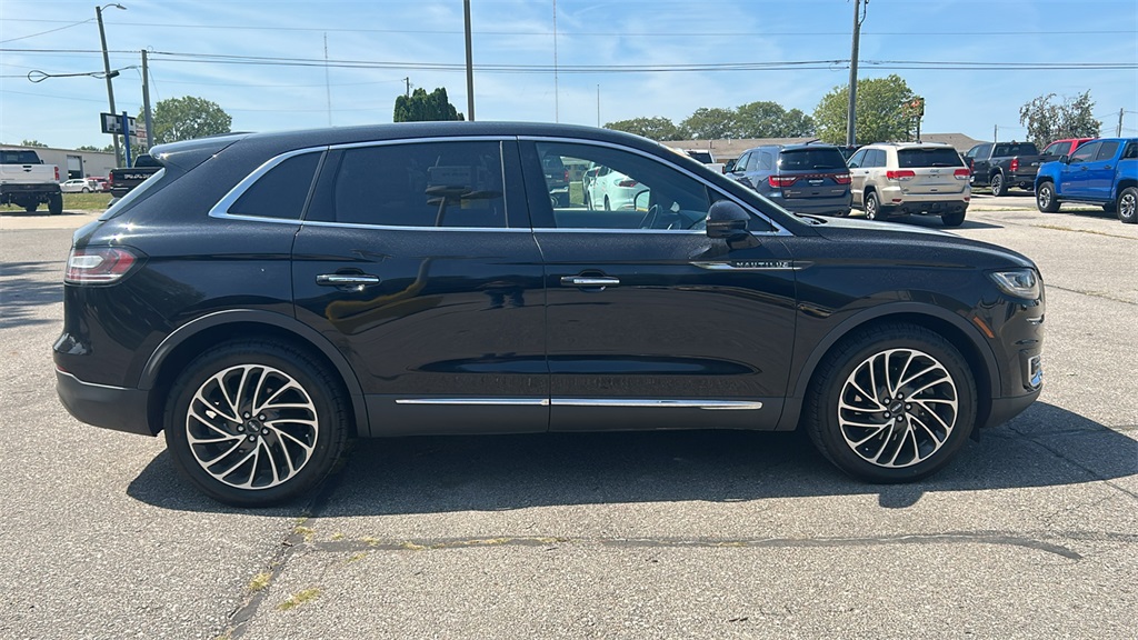 2019 Lincoln Nautilus Reserve photo 2