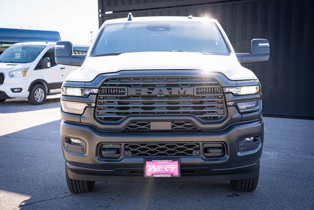 2025 Ram 2500 Tradesman photo 3