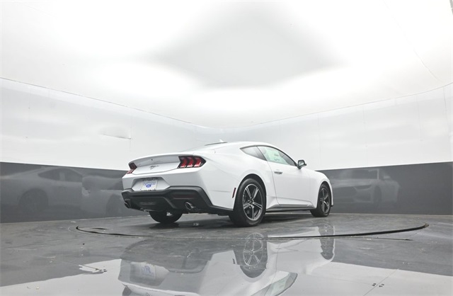 2025 Ford Mustang EcoBoost photo 30