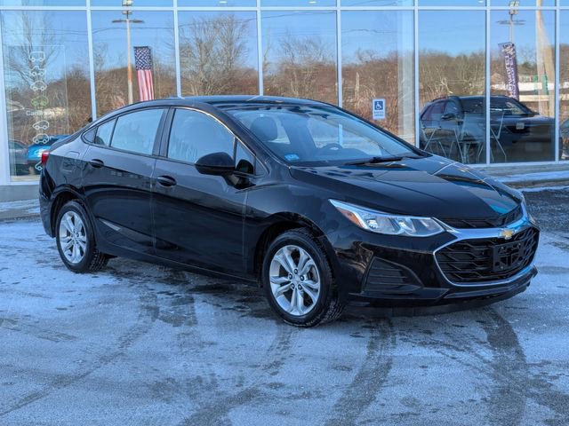 2019 Chevrolet Cruze LS's photo