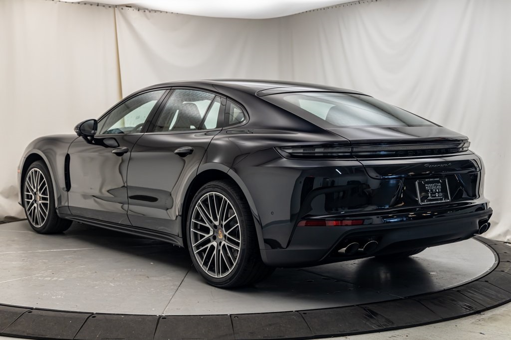 2025 Porsche Panamera 4 photo 3