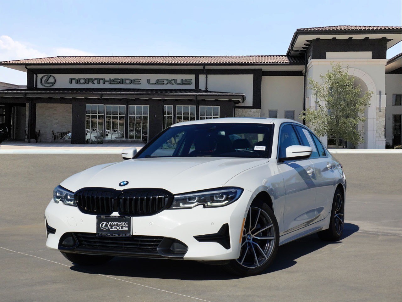 2021 BMW 3 Series 330i's photo