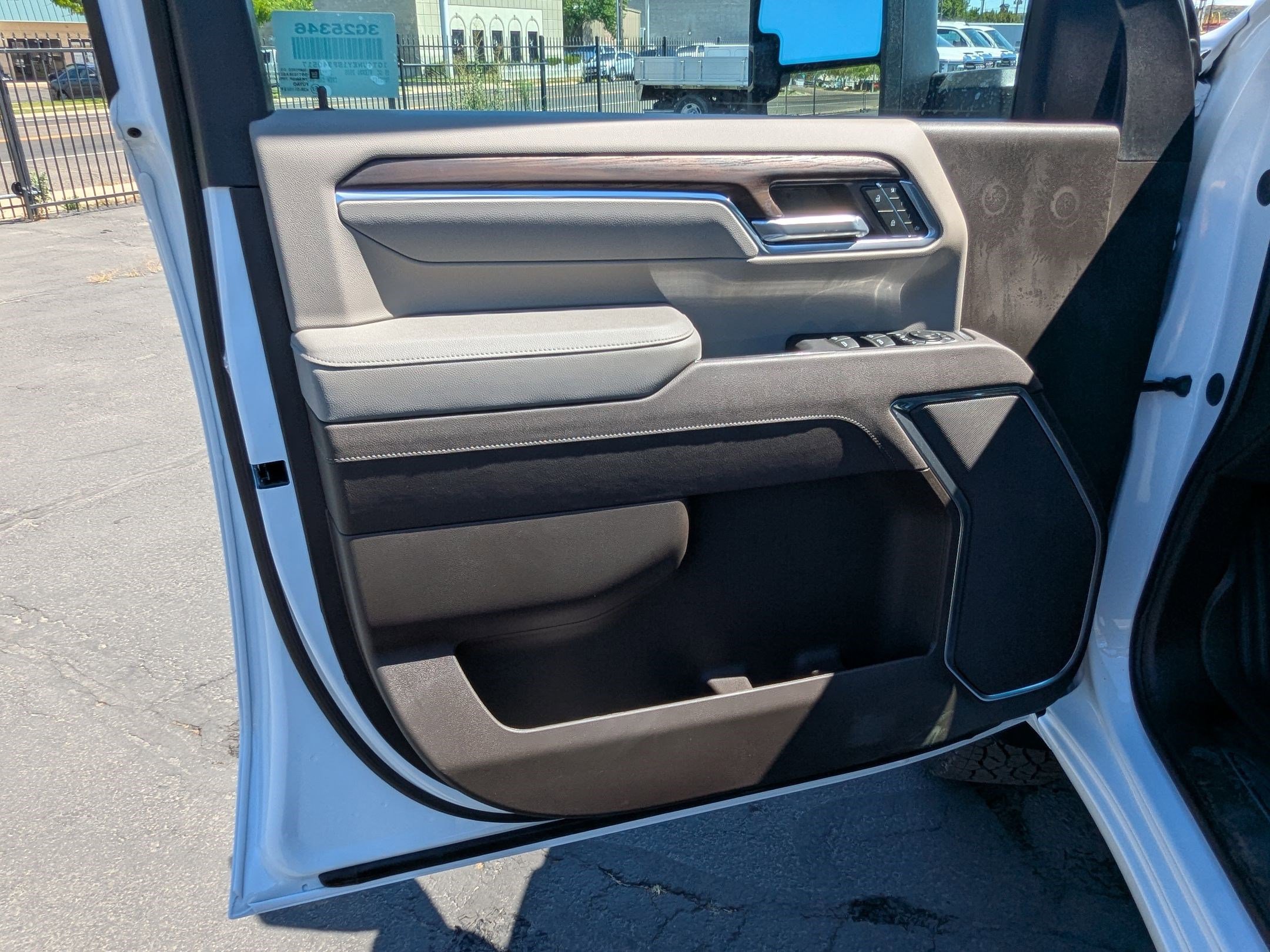 2025 Gmc Sierra 2500 HD SLT photo 8