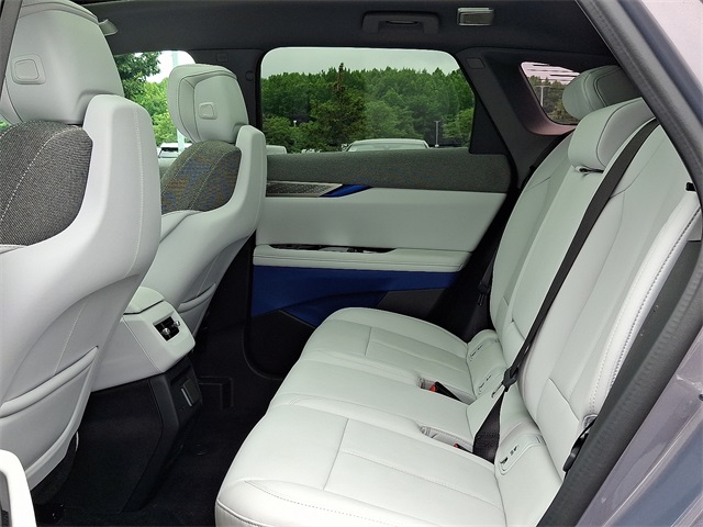 2025 Cadillac Optiq Luxury photo 20