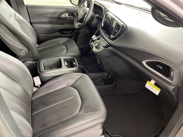 2025 Chrysler Pacifica photo 44