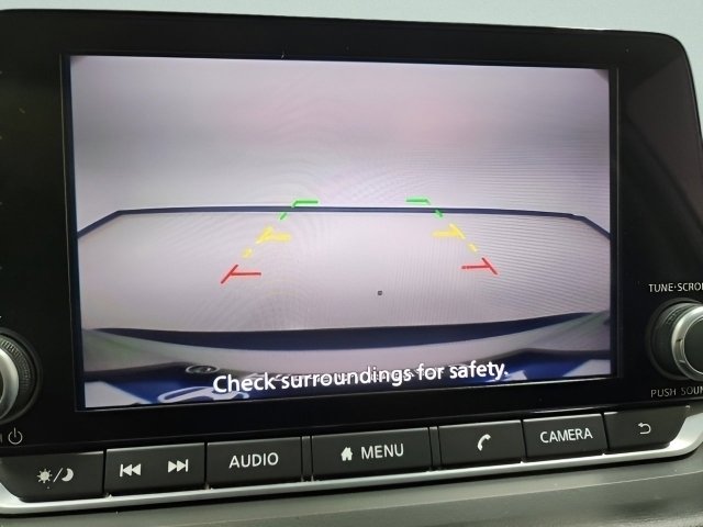 2023 Nissan Rogue SV photo 3