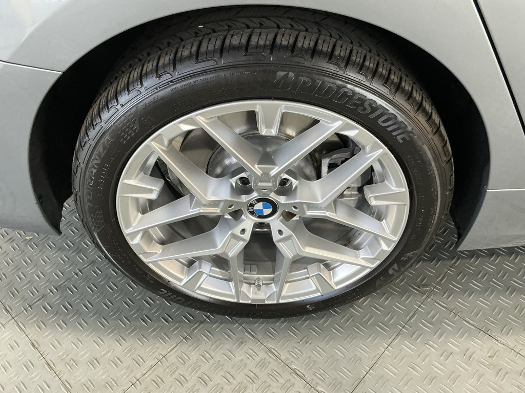 2025 Bmw 330i photo 39