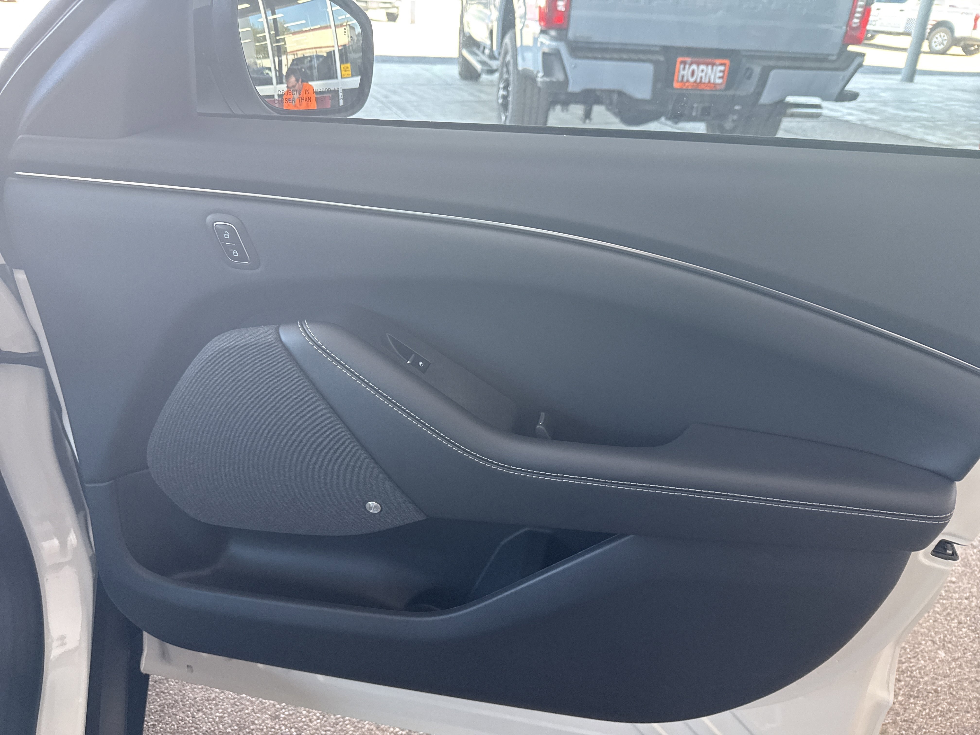 2025 Ford Mustang Mach-E Premium photo 2