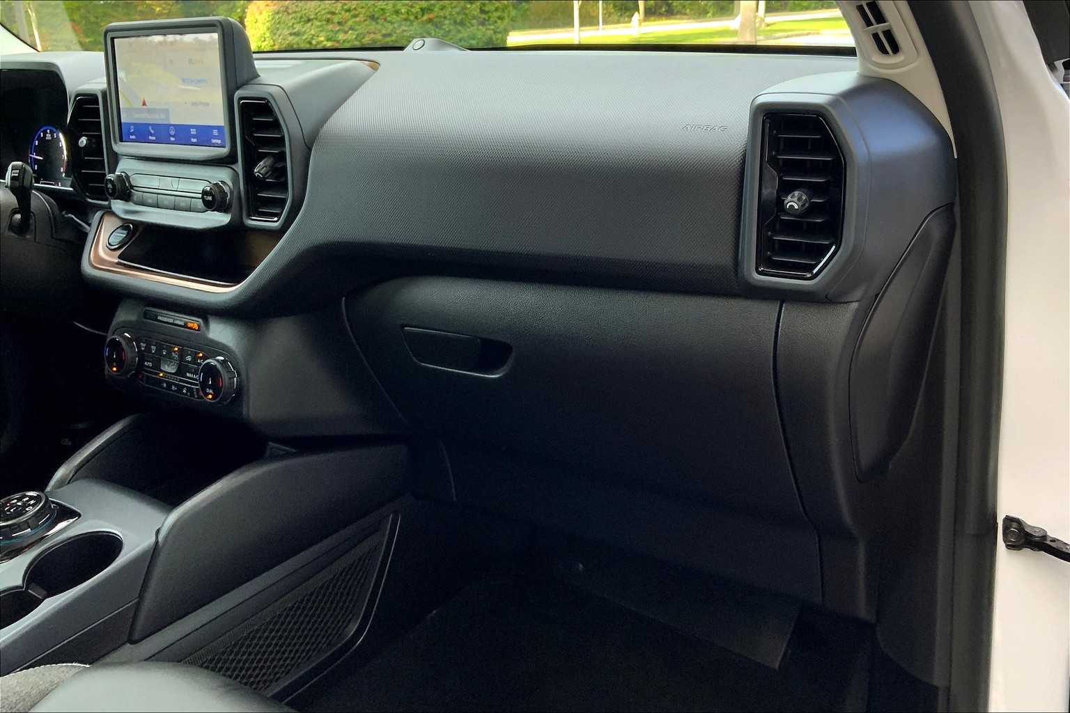 2024 Ford Bronco Sport Outer Banks photo 17