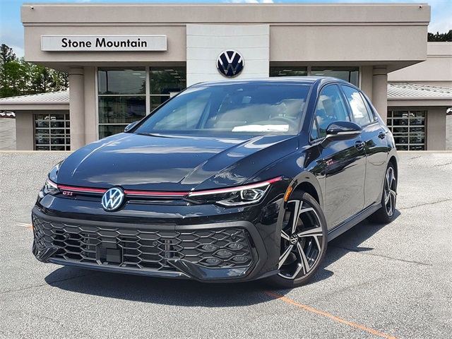 2025 Volkswagen Golf GTI SE's photo