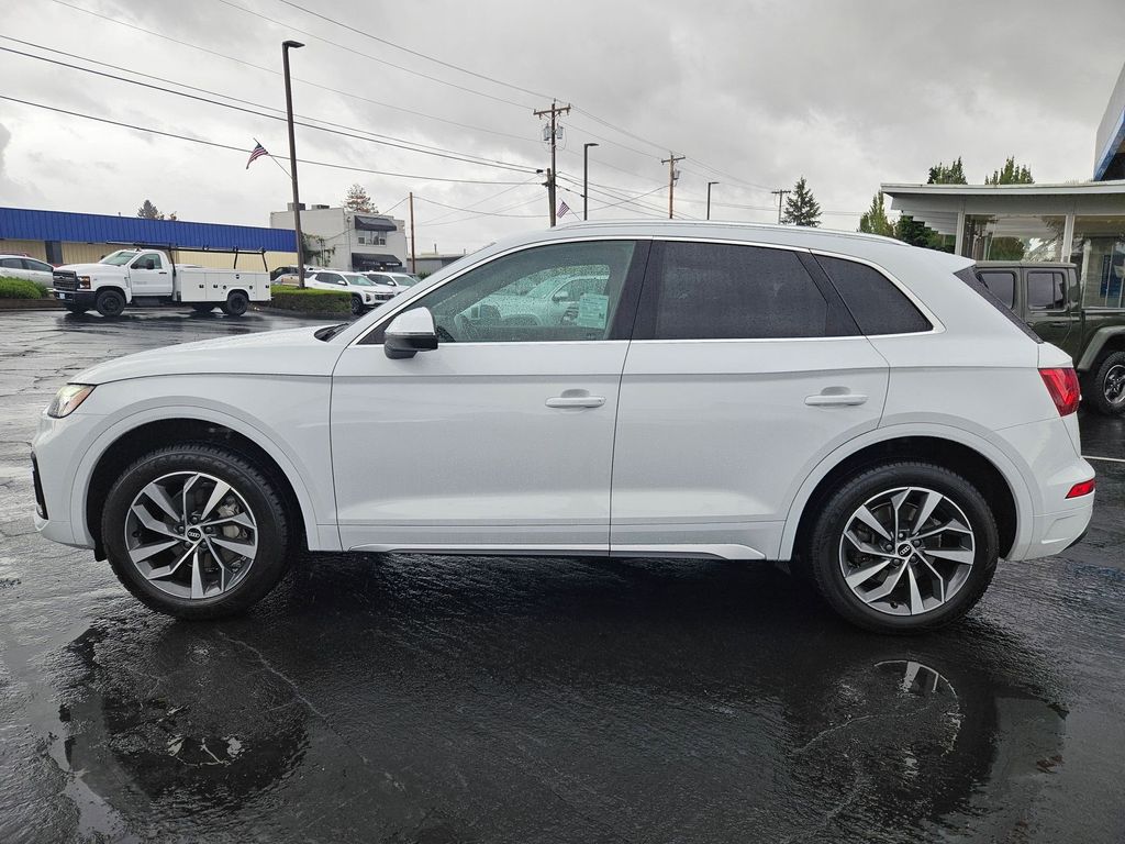 2021 Audi Q5 Premium 45 TFSI photo 2