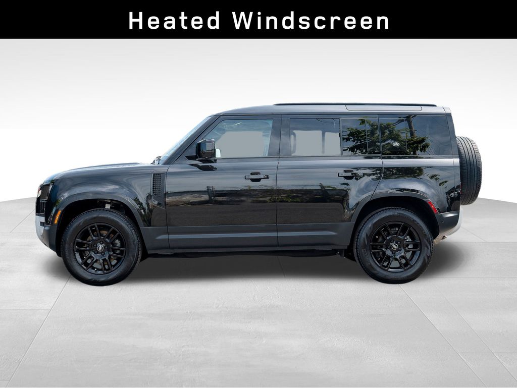 2024 Land Rover Defender 110 S photo 4